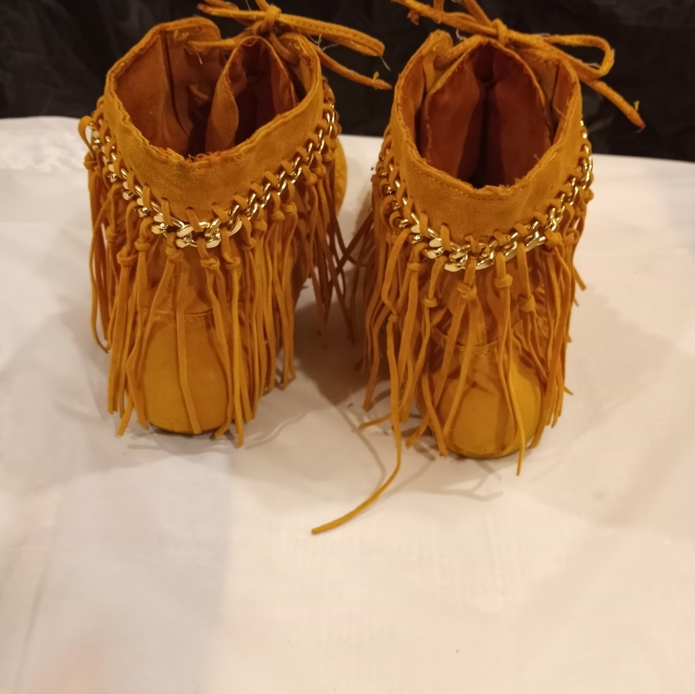 Booties - Picture 3 of 4